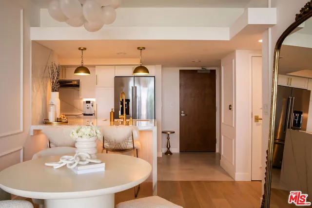 $7,695 | 13700 Marina Pointe Drive, Unit 704, Marina del Rey, CA 90292