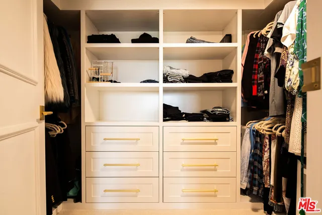 $7,695 | 13700 Marina Pointe Drive, Unit 704, Marina del Rey, CA 90292