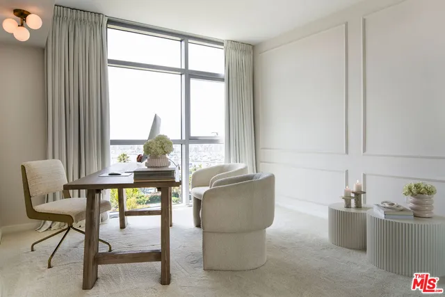 $7,695 | 13700 Marina Pointe Drive, Unit 704, Marina del Rey, CA 90292