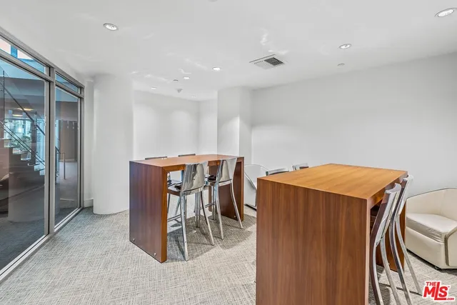 $7,695 | 13700 Marina Pointe Drive, Unit 704, Marina del Rey, CA 90292