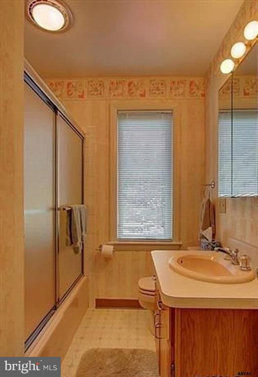 532 Greendale Road York, PA 17403 - Photo 15 of 27 Gallery Image 15