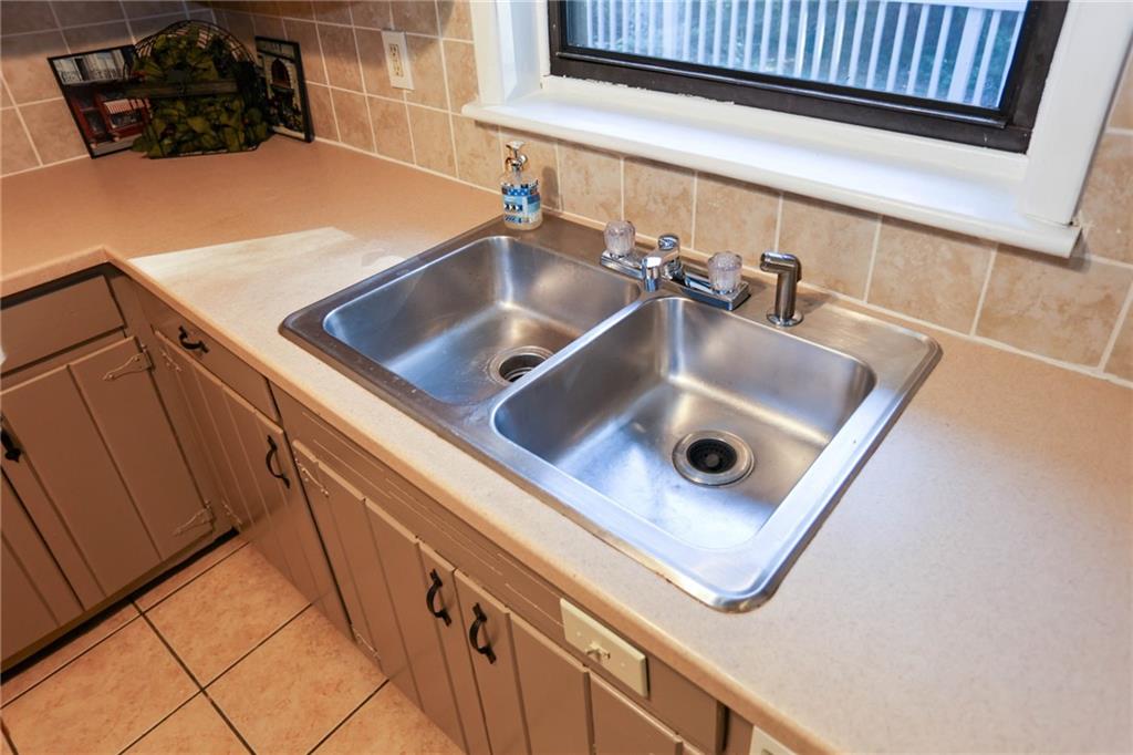 5243 Cloud Street Stone Mountain, GA 30083 - Photo 12 of 33