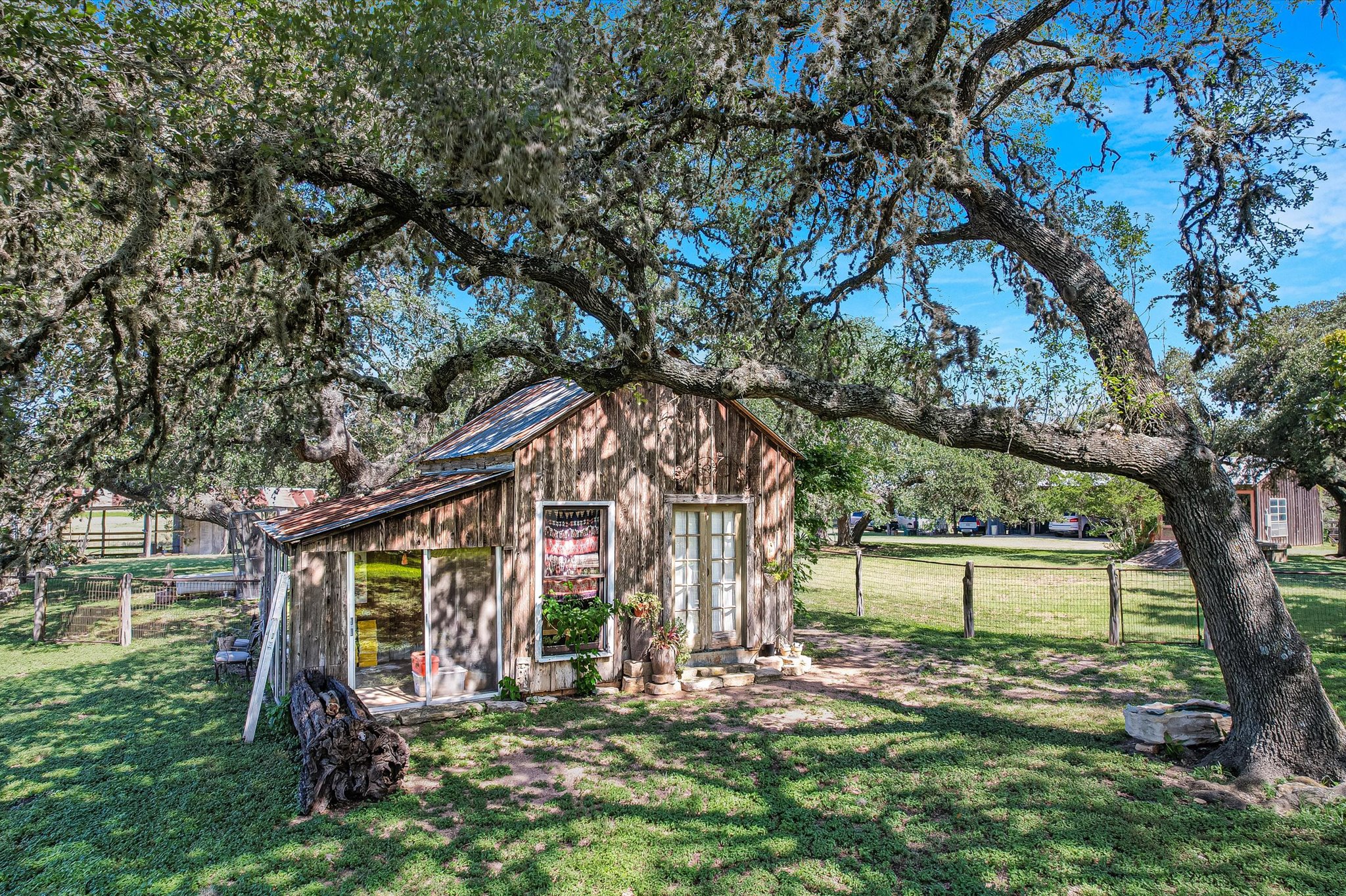 1294 Crabapple Road Blanco, TX 78606 - Photo 37 of 38 Gallery Image 37