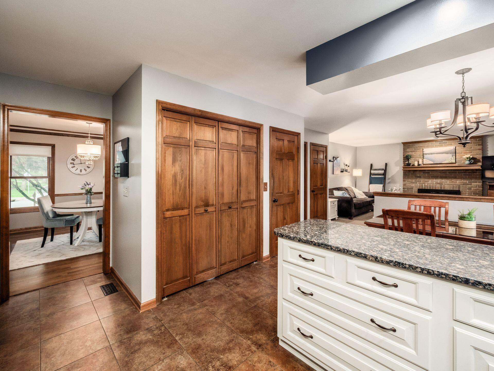7056 Fitzgerald Road Dublin, OH 43017 - Photo 21 of 52 12_7056 Fitzgerald Rd, Dublin, OH 43017,