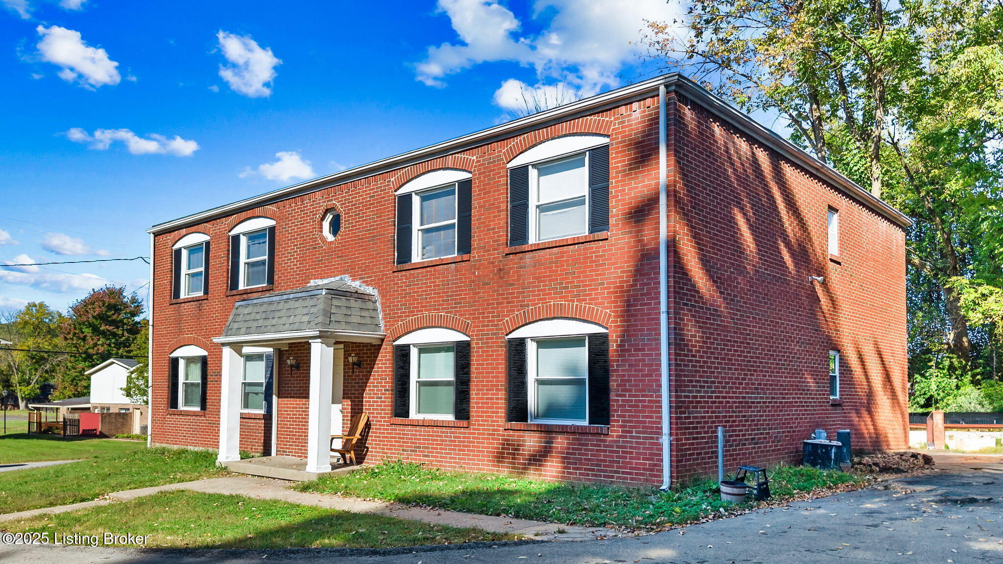 3000 Fordhaven Road Louisville, KY 40214 - Photo 3 of 35 3-web-or-mls-DJI_20251014153237_0303_D-E