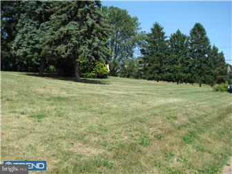 1900 Van Reed Road Wyomissing, PA 19610 - Photo 2 of 6 Gallery Image 2