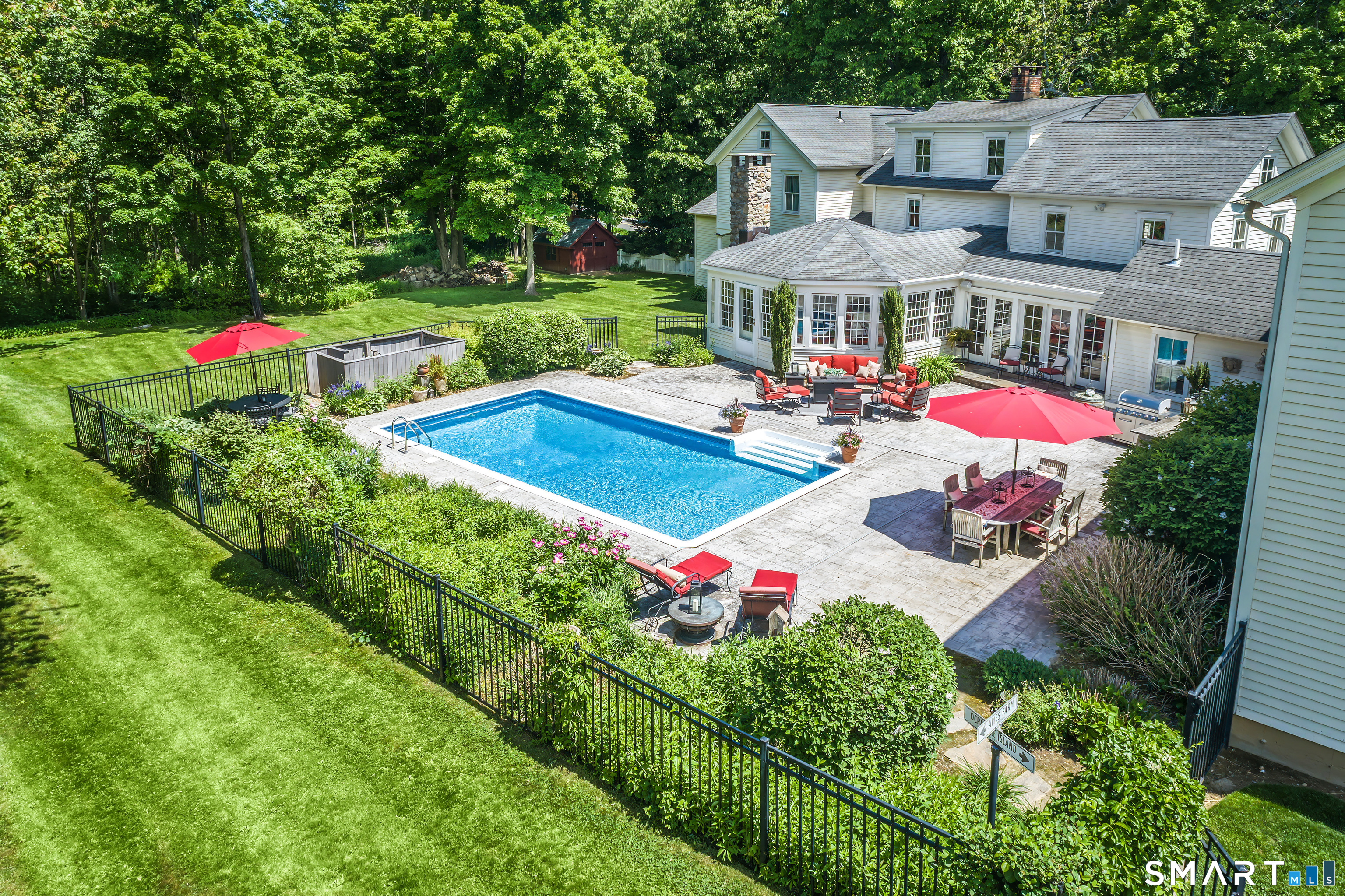 261 Wilton Road West Ridgefield, CT 06877 - Photo 3 of 38