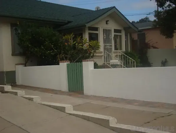 $5,199 | 2220 Rosecrans Street, San Diego, CA 92106