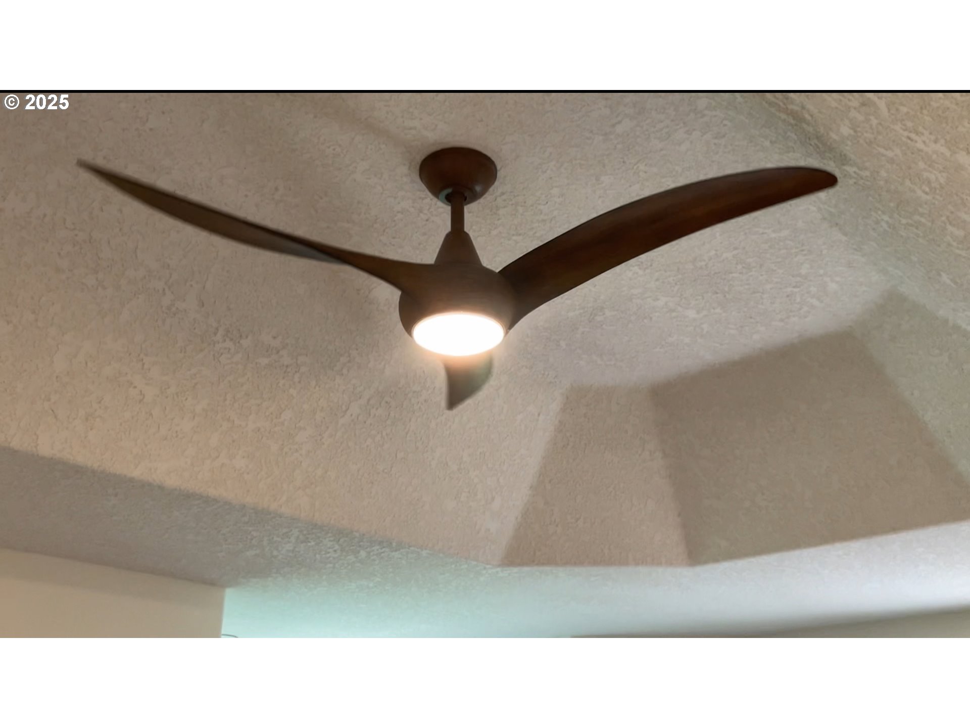 17413 Wake Robin Circle Oregon City, OR 97045 - Photo 14 of 27 a open area with a couch