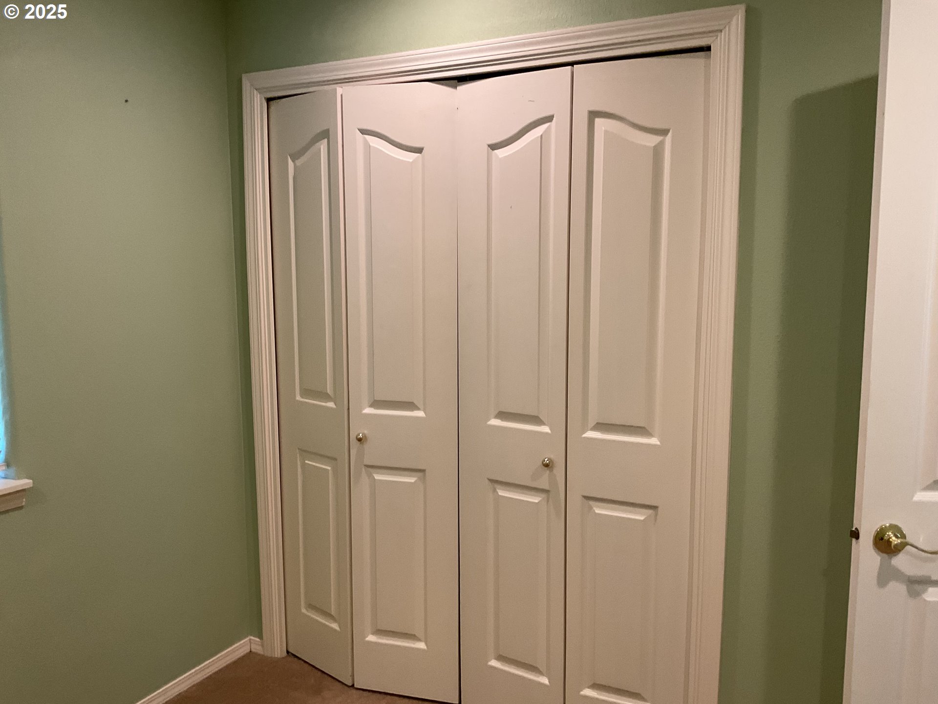 17413 Wake Robin Circle Oregon City, OR 97045 - Photo 18 of 27 a view of a bathroom