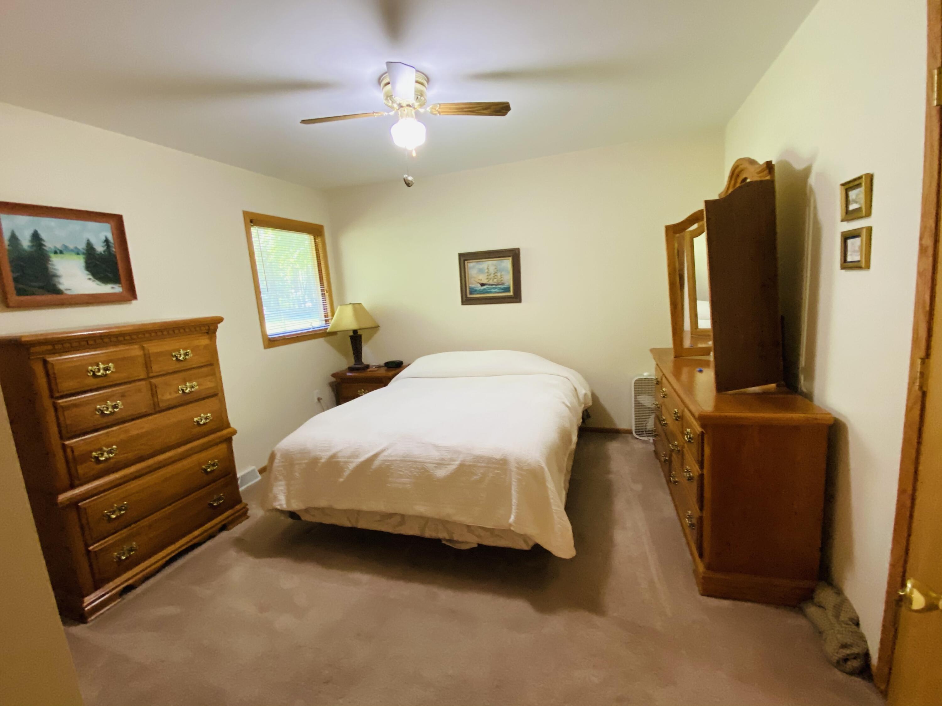 3417 Lakeshore Road Manistee, MI 49660 - Photo 10 of 35 Master bedroom