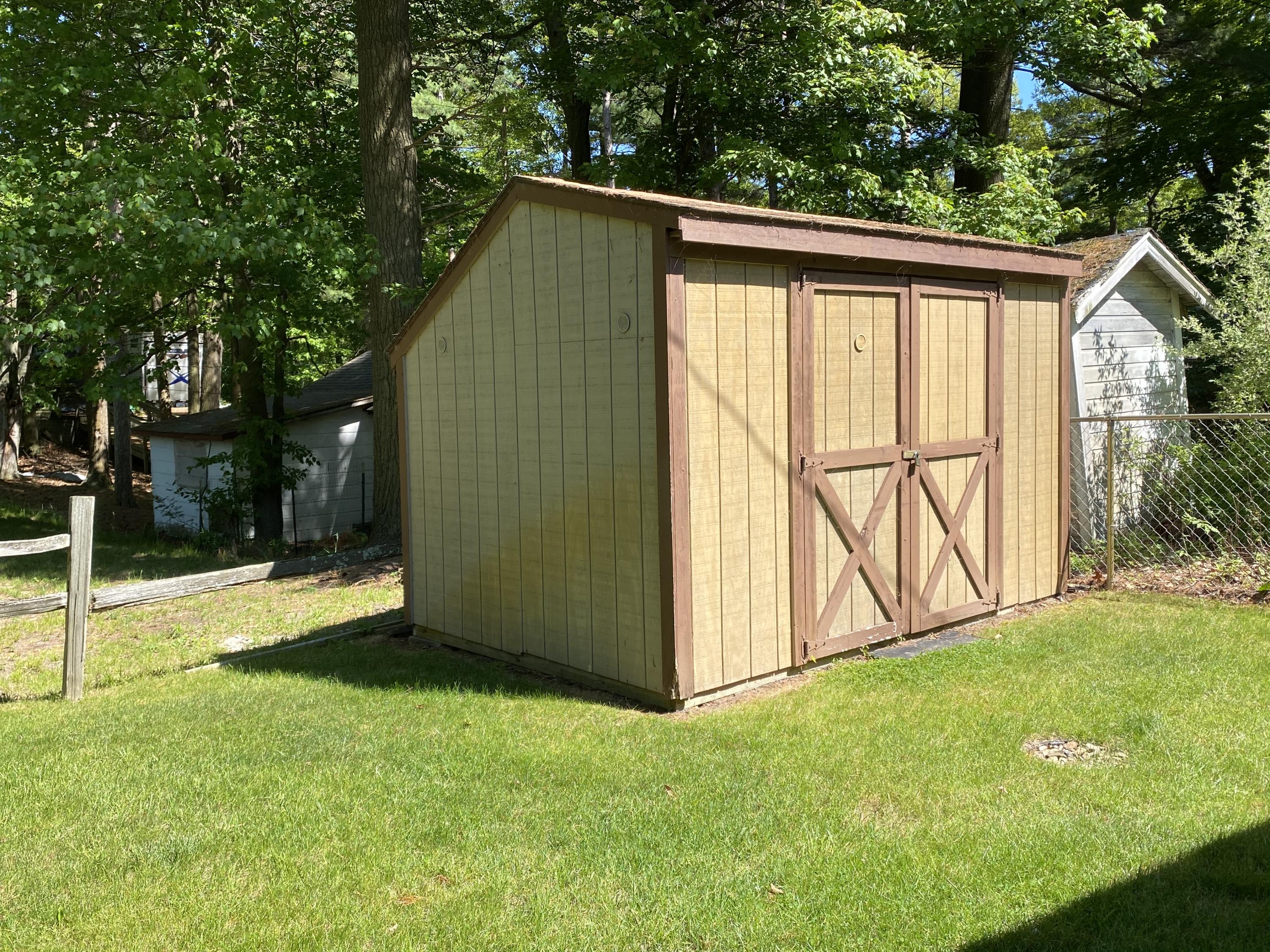 3417 Lakeshore Road Manistee, MI 49660 - Photo 30 of 35 Storage shed included