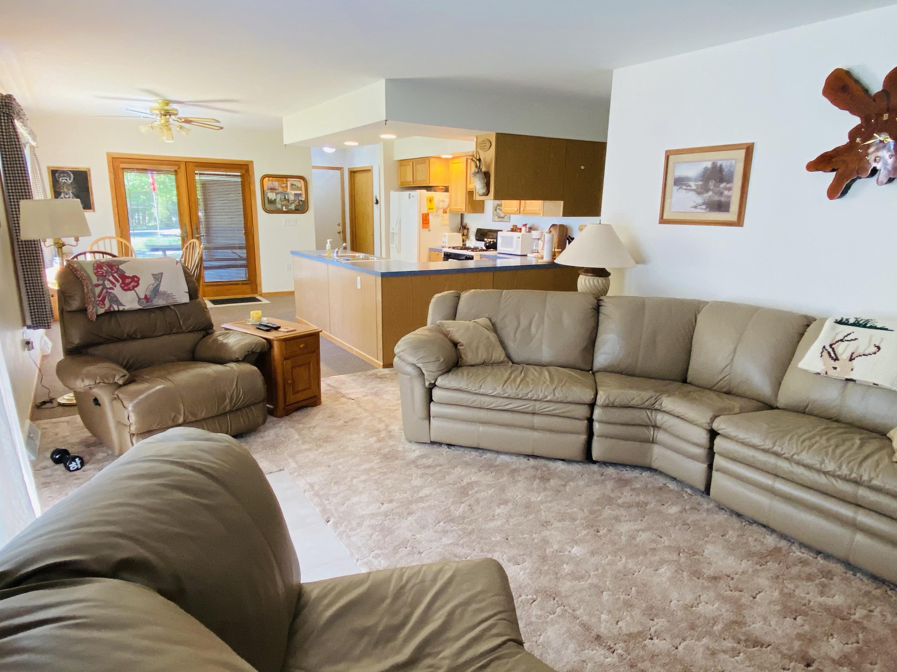 3417 Lakeshore Road Manistee, MI 49660 - Photo 7 of 35 Nice living room