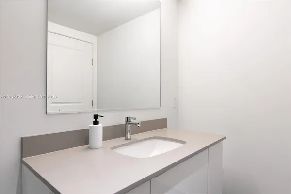 $3,990 | Media Art Entertainment District, Miami, FL 33132