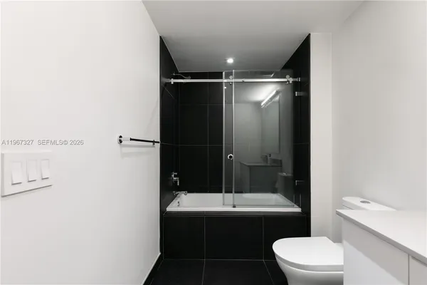 $3,990 | Media Art Entertainment District, Miami, FL 33132