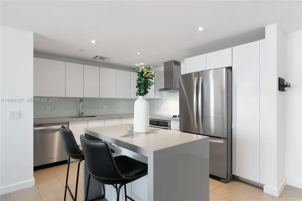 $3,990 | Media Art Entertainment District, Miami, FL 33132