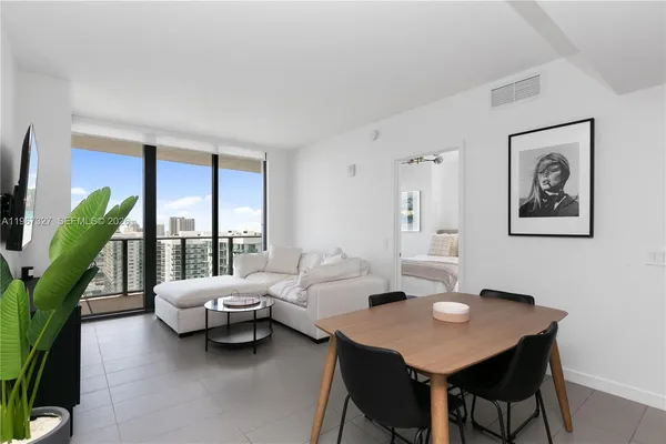 $3,990 | Media Art Entertainment District, Miami, FL 33132