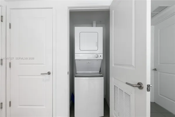 $3,990 | Media Art Entertainment District, Miami, FL 33132