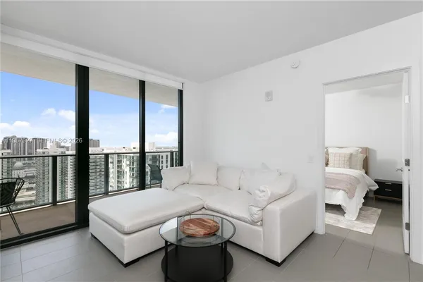 $3,990 | Media Art Entertainment District, Miami, FL 33132