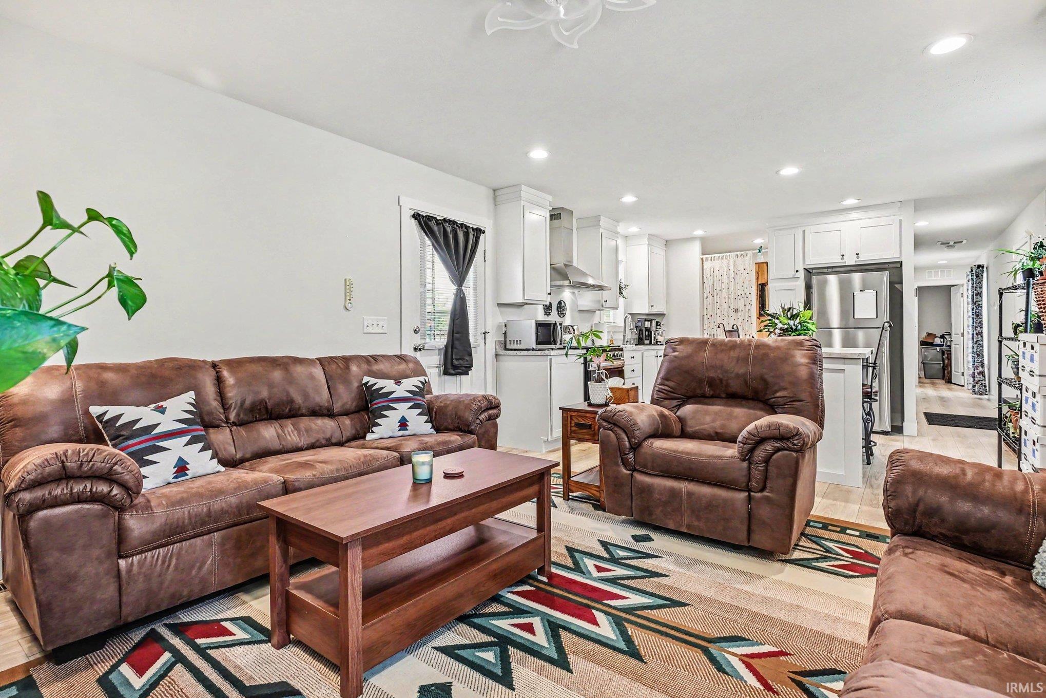 323 North 850 W - 92 Road Pierceton, IN 46562 - Photo 5 of 17