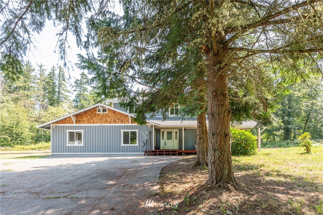 12412 Southwest Cove Road Vashon, WA 98070 - Photo 1 of 23 Gallery Image 1
