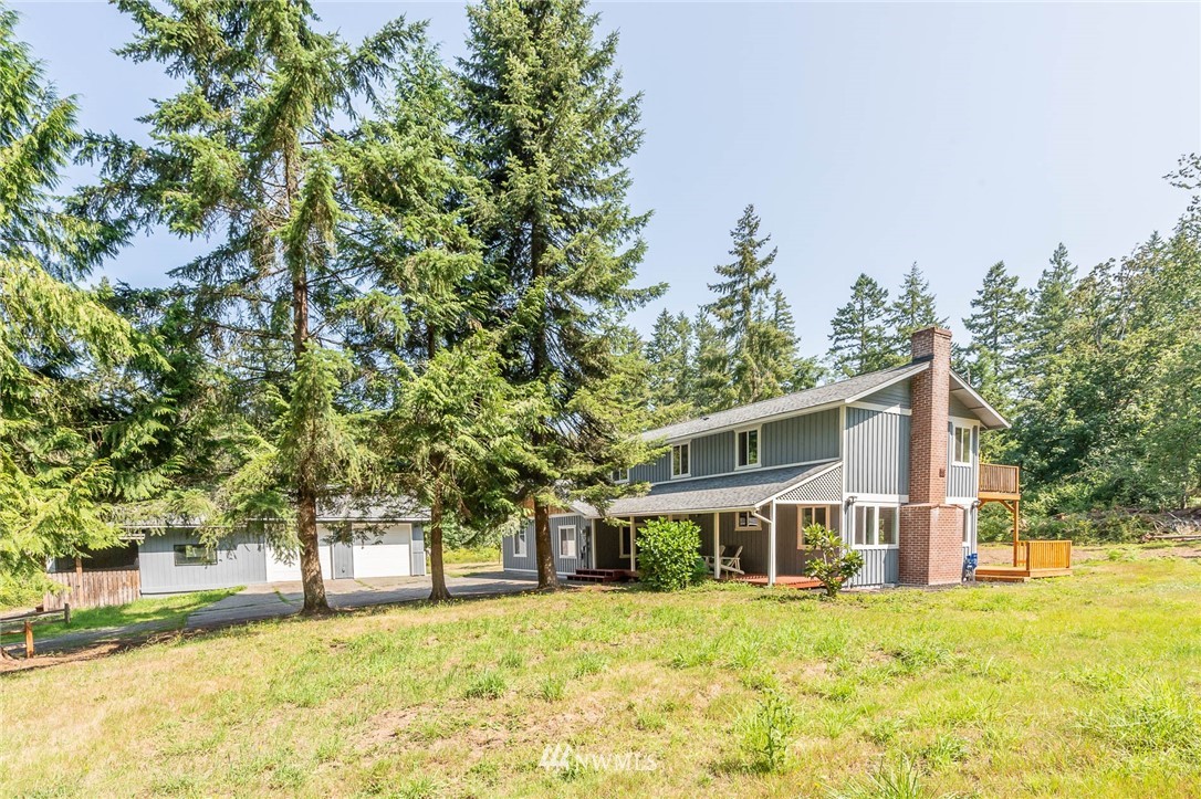 12412 Southwest Cove Road Vashon, WA 98070 - Photo 2 of 23 Gallery Image 2