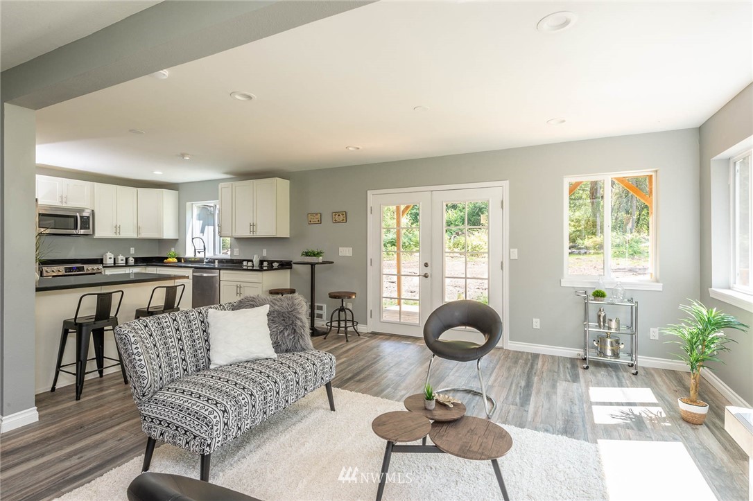 12412 Southwest Cove Road Vashon, WA 98070 - Photo 12 of 23 Gallery Image 12