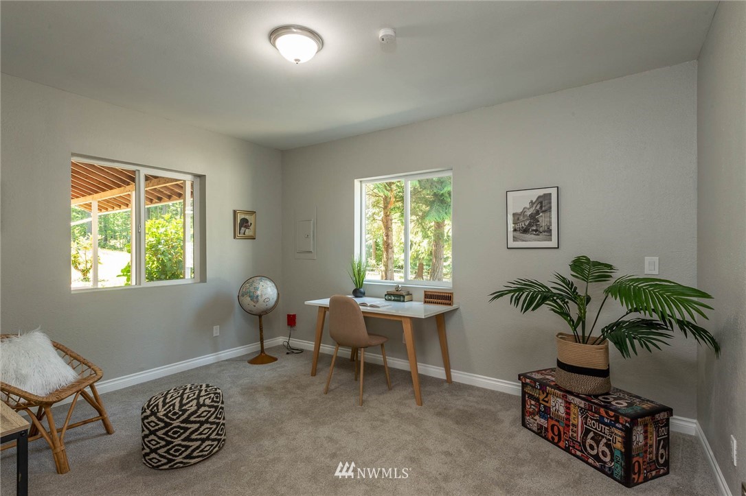12412 Southwest Cove Road Vashon, WA 98070 - Photo 19 of 23 Gallery Image 19