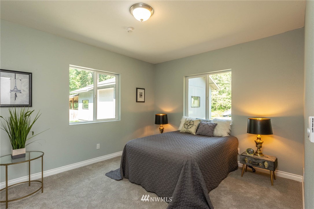 12412 Southwest Cove Road Vashon, WA 98070 - Photo 20 of 23 Gallery Image 20