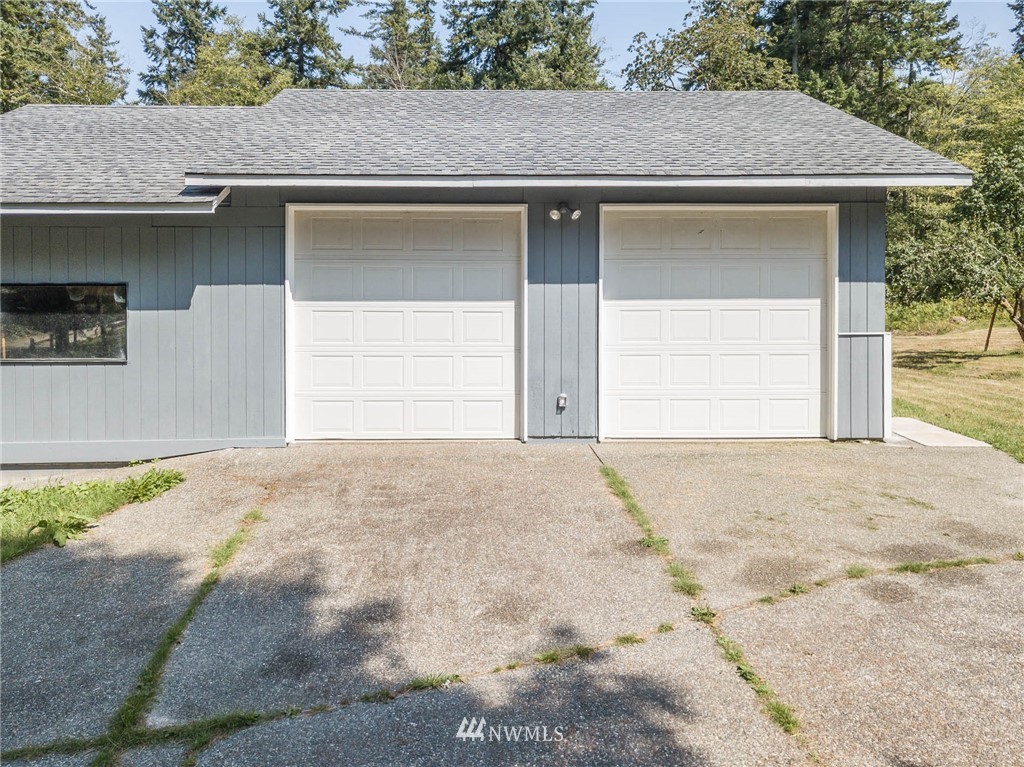 12412 Southwest Cove Road Vashon, WA 98070 - Photo 8 of 23 Gallery Image 8