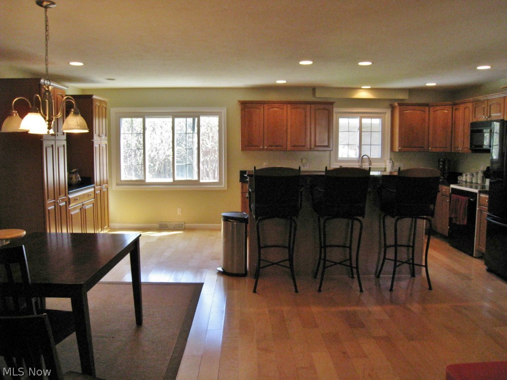 3191 Bancroft Road Akron, OH 44333 - Photo 2 of 21 Gallery Image 2