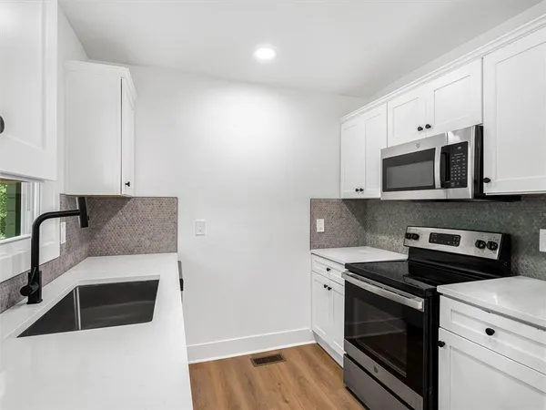 $2,300 | 454 Oak Drive Southeast, Atlanta, GA 30354