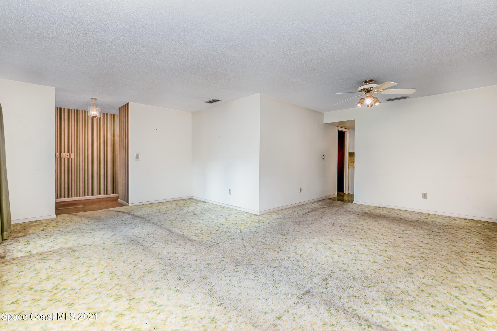 7041 Rodes Place Melbourne, FL 32904 - Photo 3 of 27 DSC00059-Edit