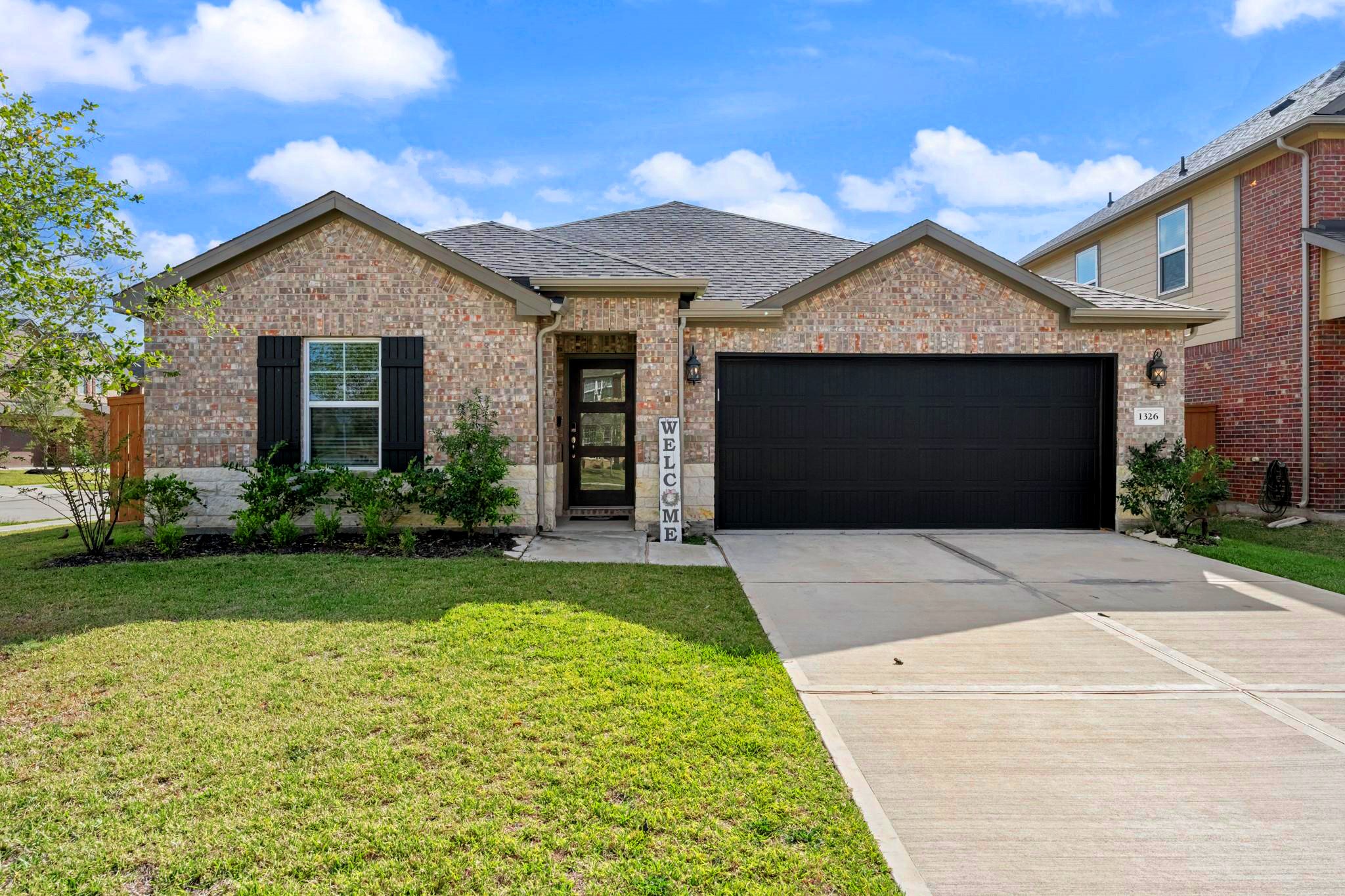 1326 Taft Pt Lane Rosharon, TX 77583 - Photo 1 of 39