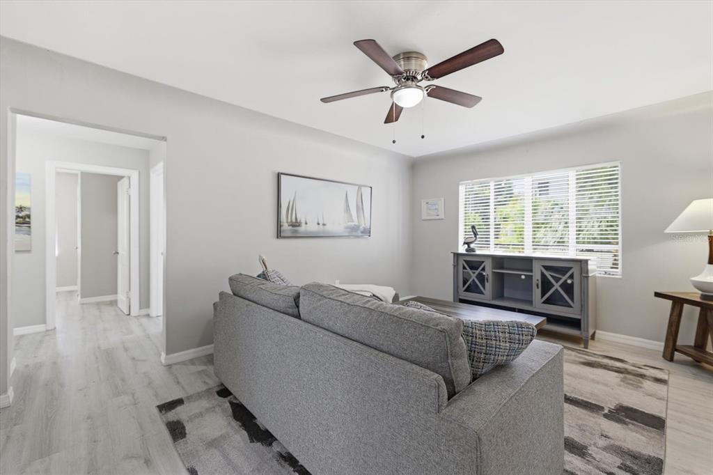 1891 Prospect Street Sarasota, FL 34239 - Photo 6 of 35