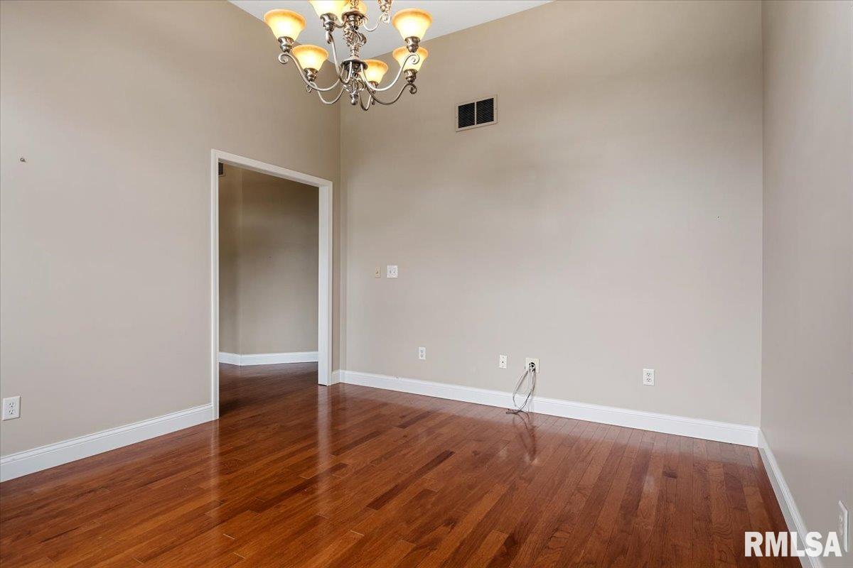 517 Heathrow Lane Rochester, IL 62563 - Photo 8 of 56