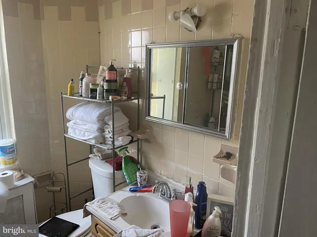 a bathroom with a sink and a toilet