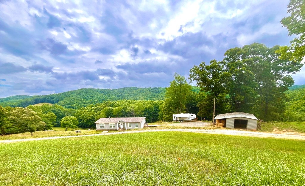 1891 Sandy Level Road Woodlawn, VA 24381 - Photo 45 of 64 Gallery Image 45