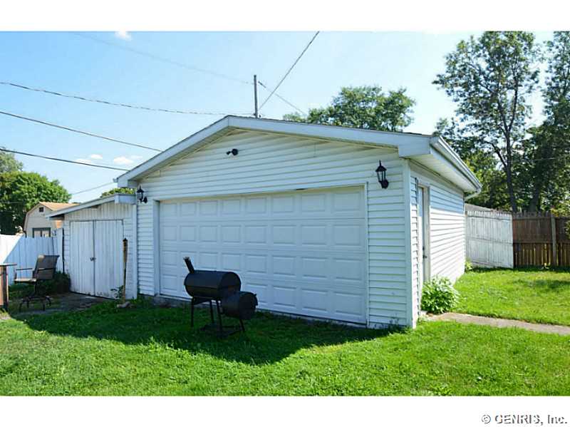 276 Lyceum Street Rochester, NY 14609 - Photo 24 of 25 Garage.