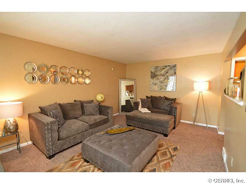 276 Lyceum Street Rochester, NY 14609 - Photo 5 of 25 Living Room.