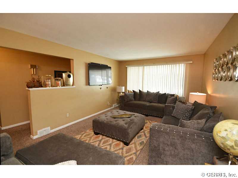 276 Lyceum Street Rochester, NY 14609 - Photo 7 of 25 Living Room.