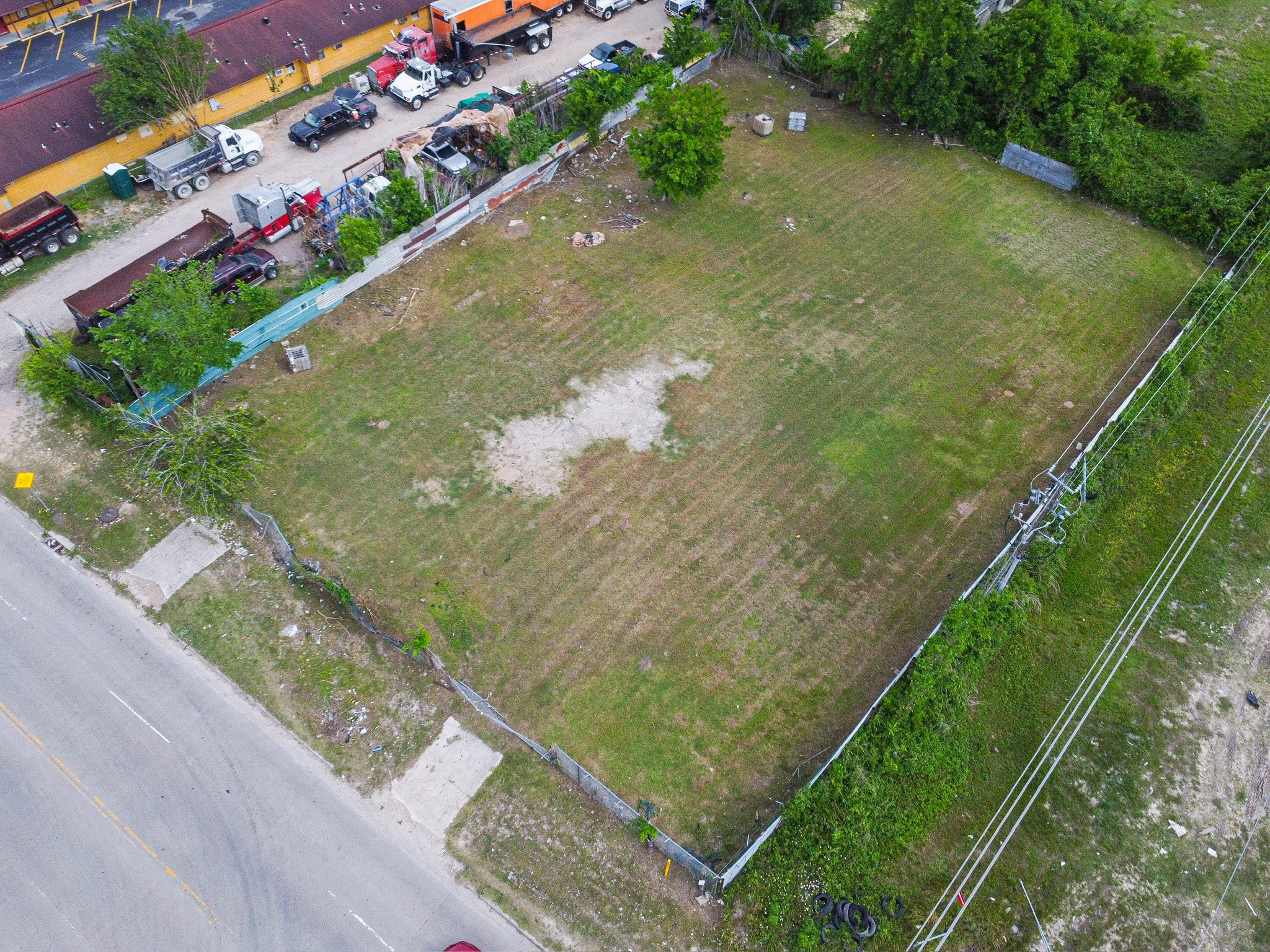 1710 Berry Road Houston, TX 77093 - Photo 2 of 11