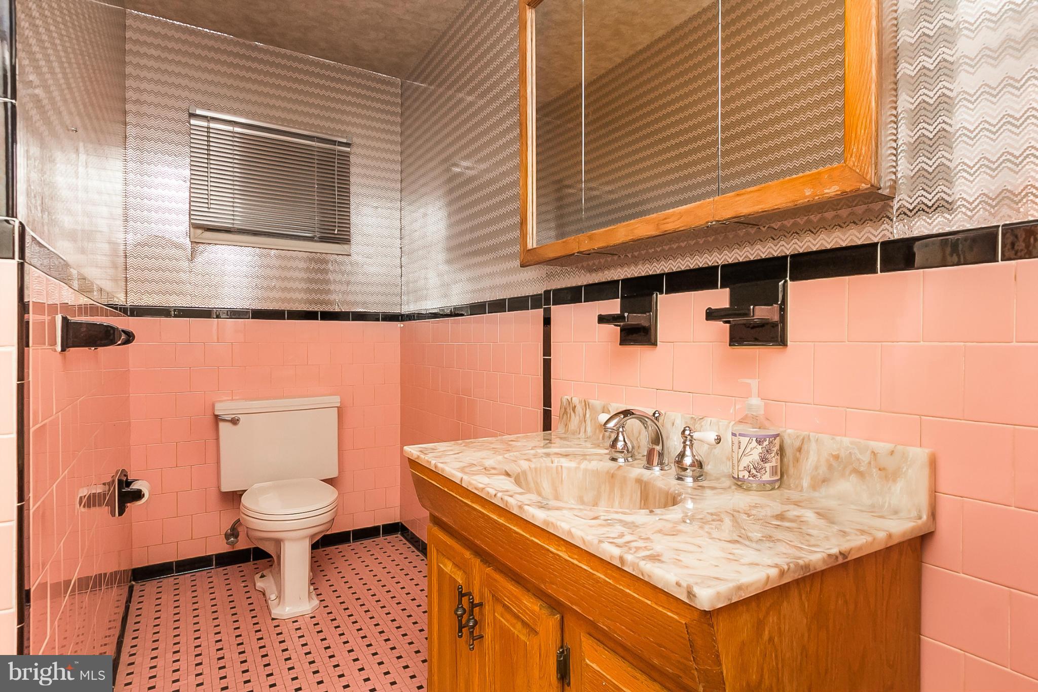 2216 Arden Road Baltimore, MD 21209 - Photo 14 of 28 Bath