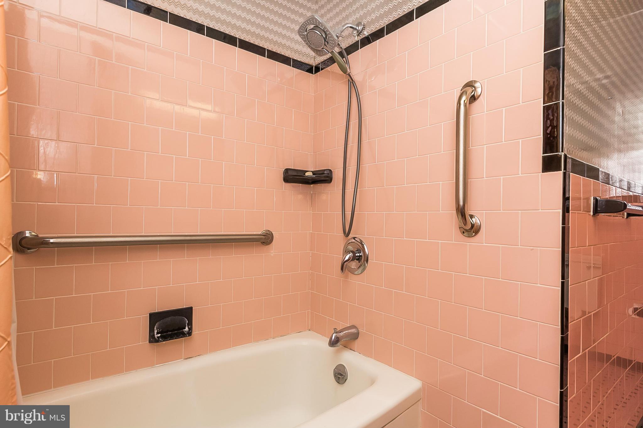 2216 Arden Road Baltimore, MD 21209 - Photo 15 of 28 Bath