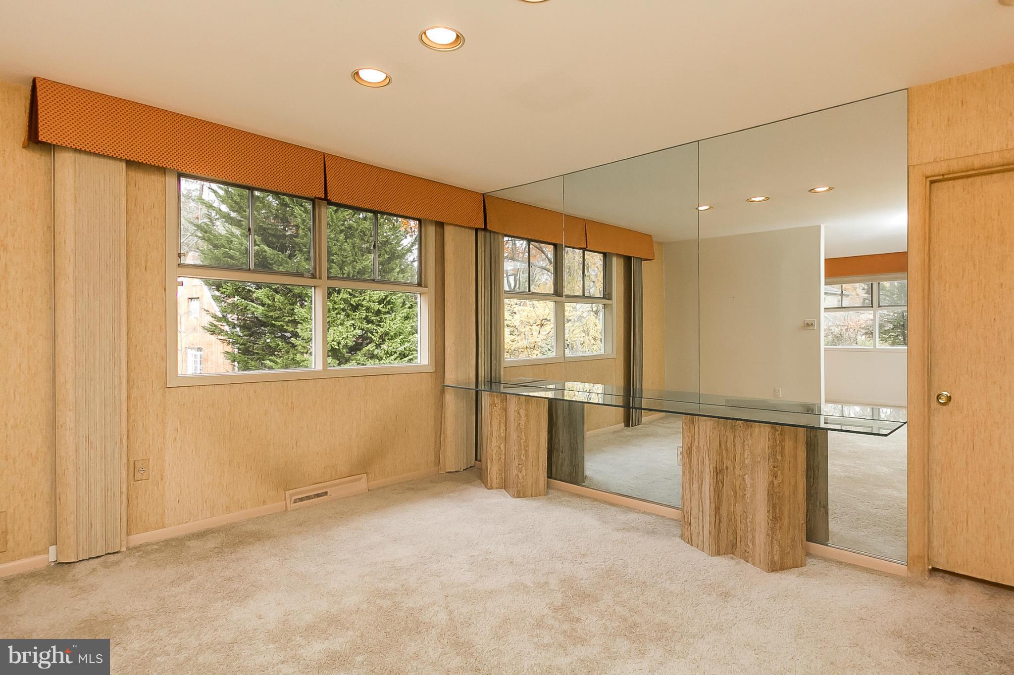 2216 Arden Road Baltimore, MD 21209 - Photo 8 of 28 Dining Room
