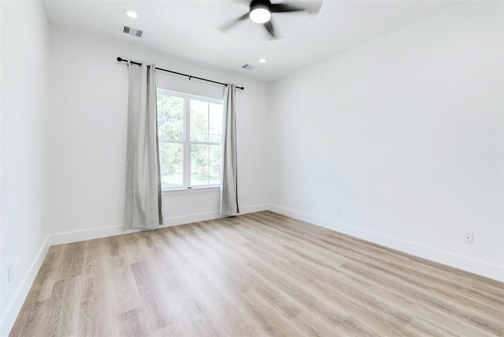 5310 Denmark Street Houston, TX 77028 - Photo 10 of 18