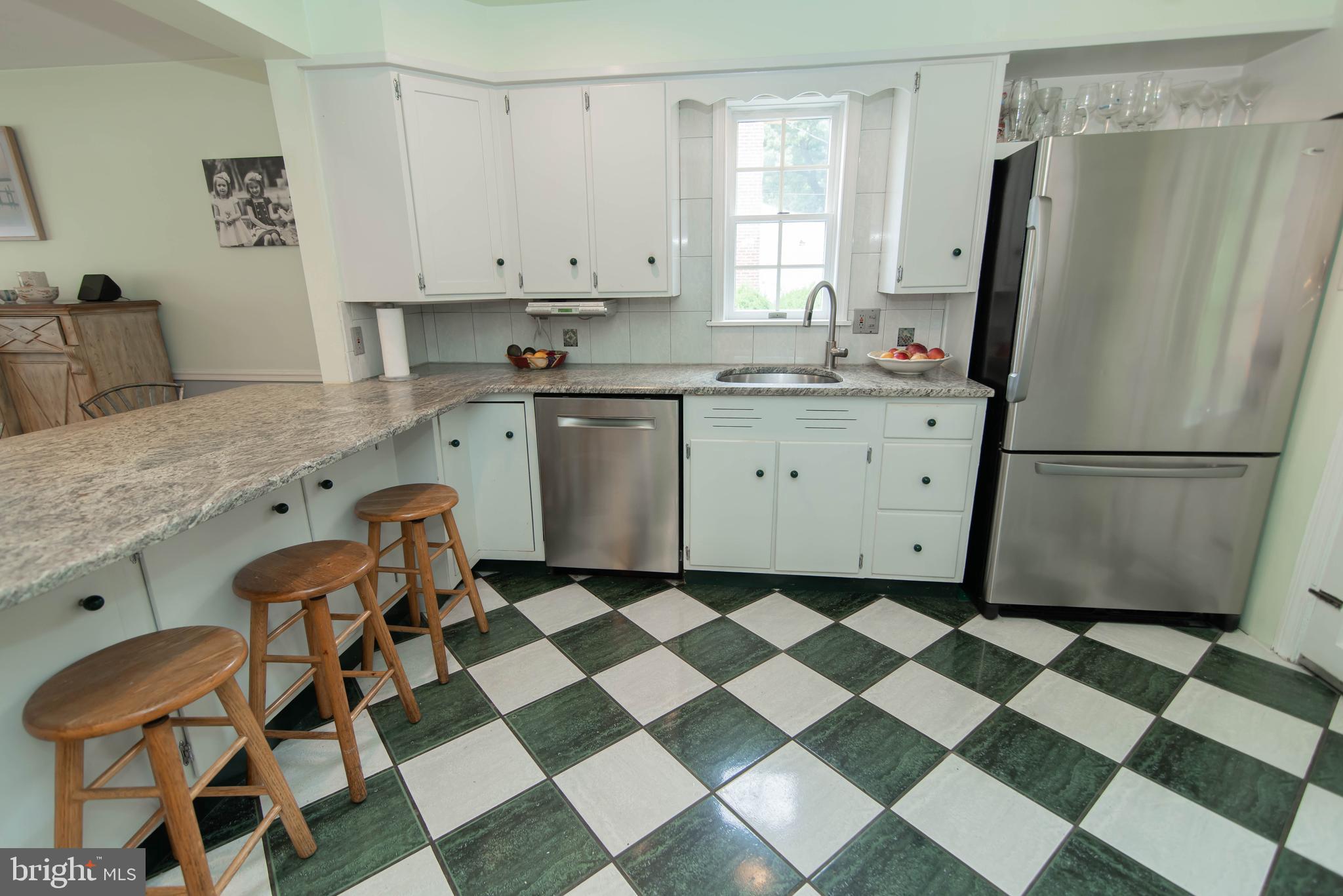 7401 Barclay Road Cheltenham, PA 19012 - Photo 22 of 36