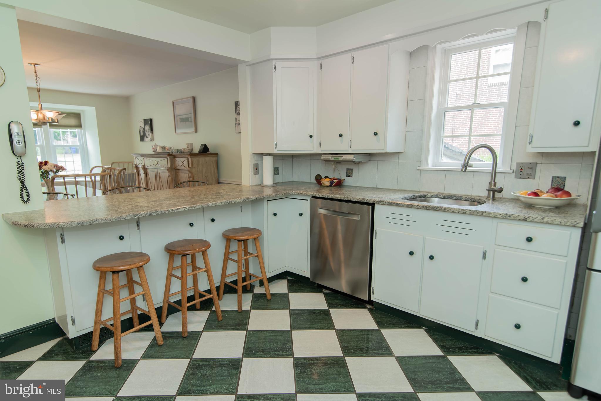 7401 Barclay Road Cheltenham, PA 19012 - Photo 24 of 36