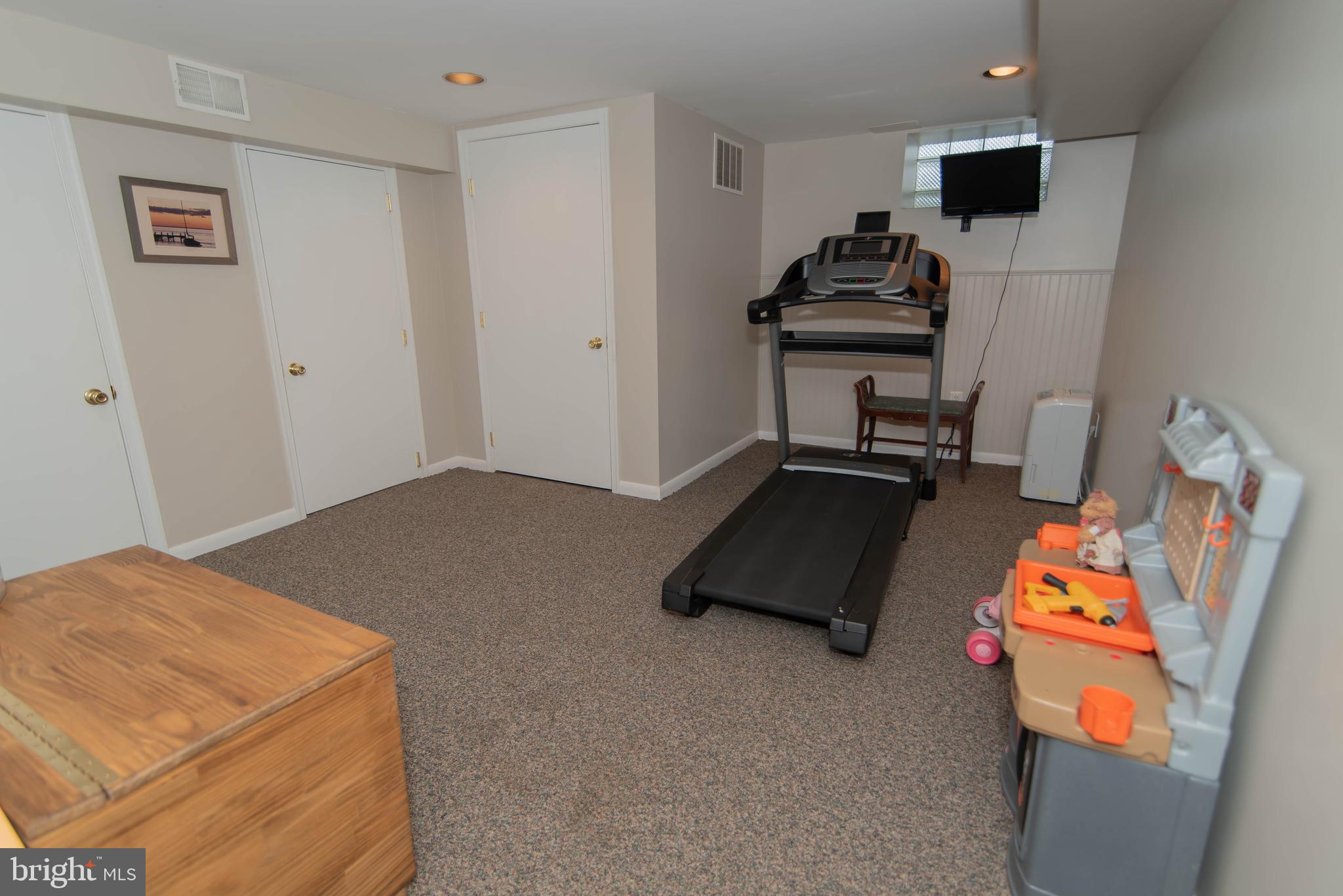 7401 Barclay Road Cheltenham, PA 19012 - Photo 36 of 36