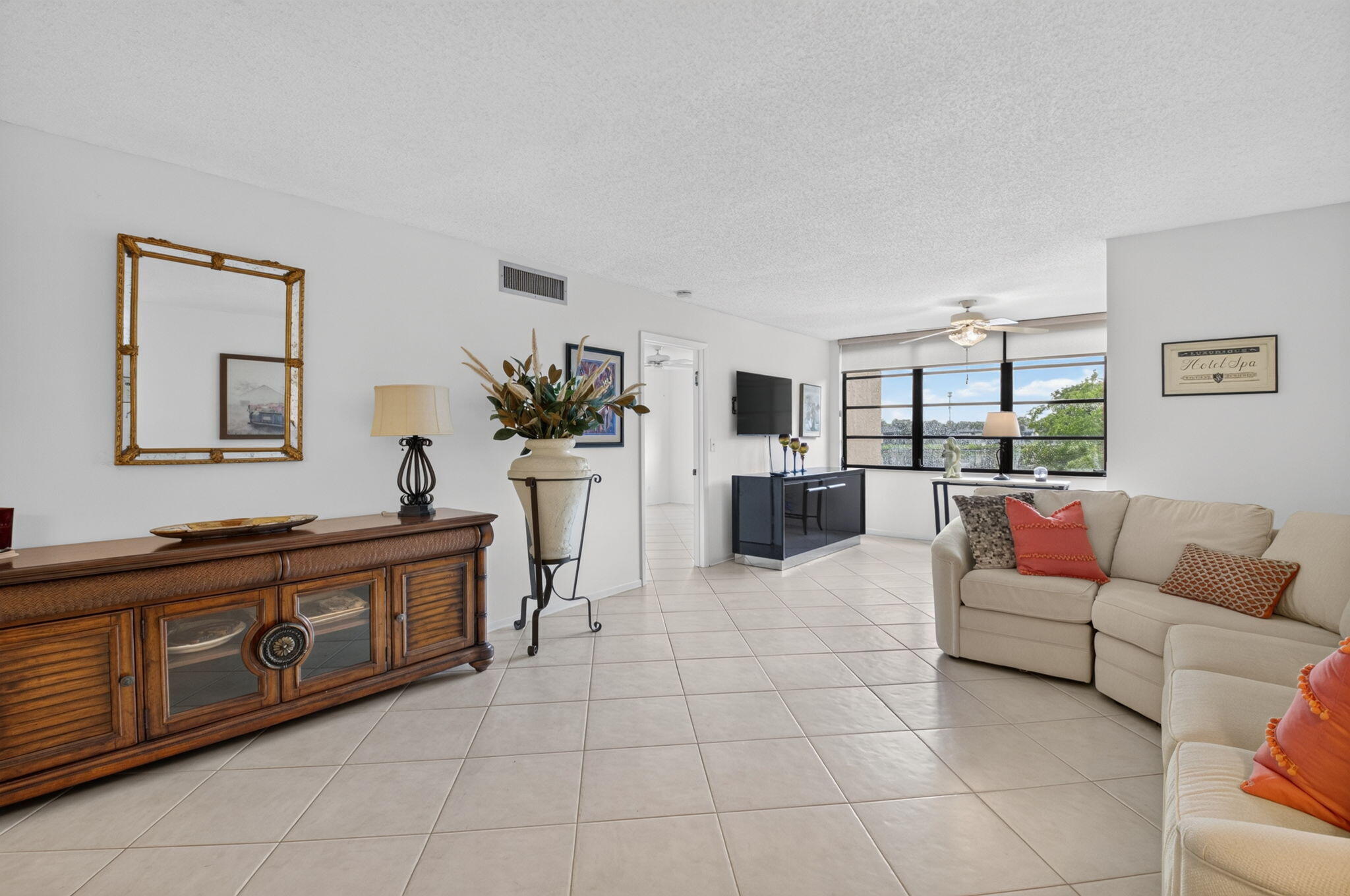 15075 Witney Road, Unit 212 Delray Beach, FL 33484 - Photo 11 of 29 14-web-or-mls-DSC_6593 (1)
